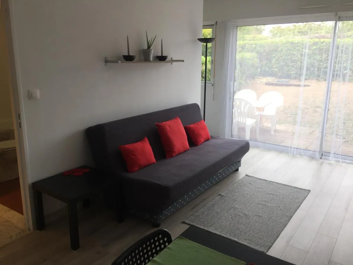 Апартаменты Studio 30M2 With Pool, Parking And A Garden Антиб Франция